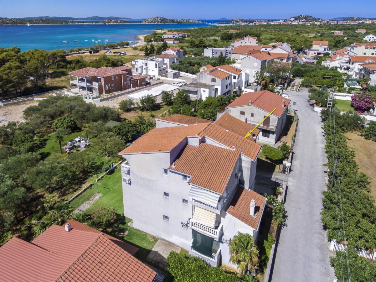Apartments And Rooms On The Beach Vodice Bagian luar foto