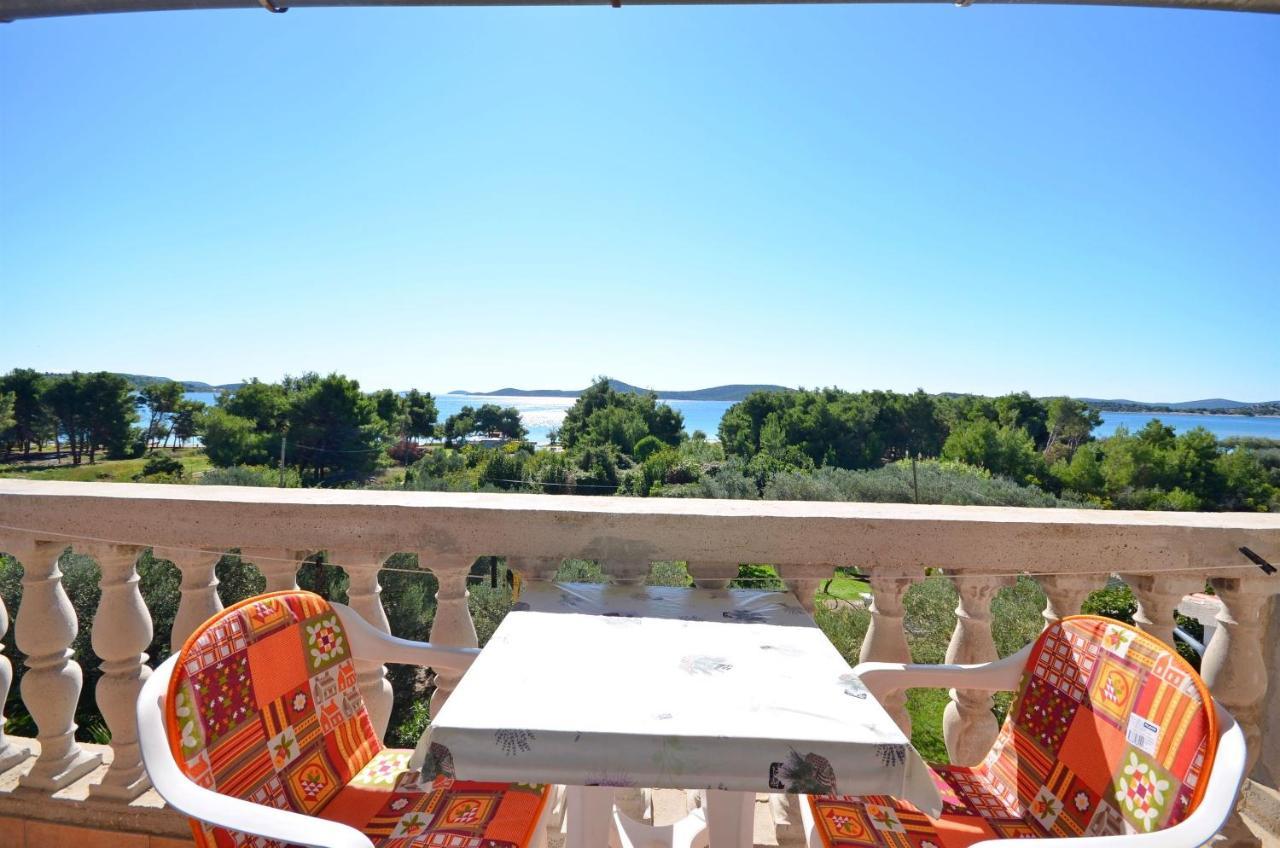 Apartments And Rooms On The Beach Vodice Bagian luar foto