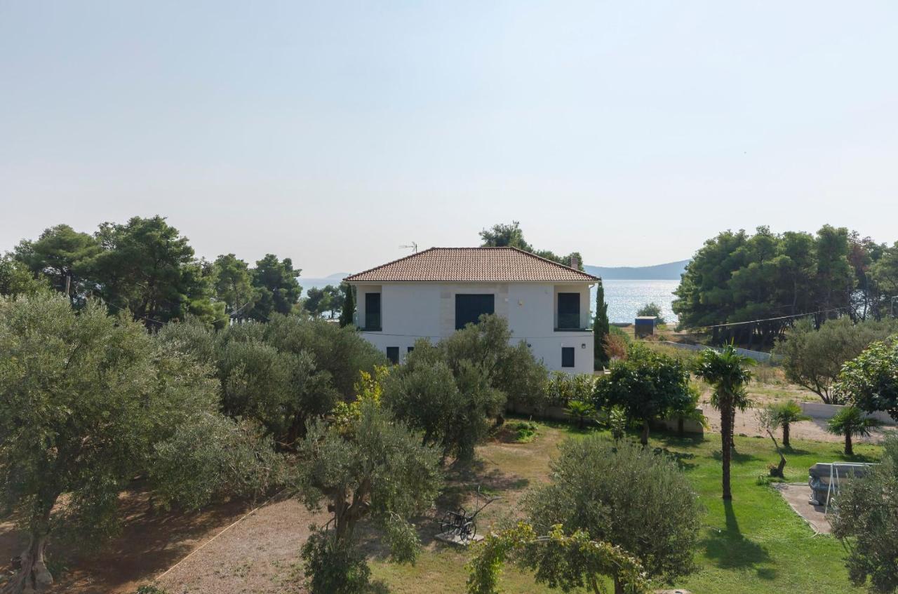 Apartments And Rooms On The Beach Vodice Bagian luar foto