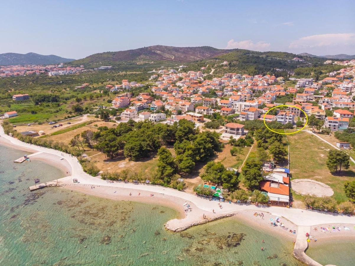Apartments And Rooms On The Beach Vodice Bagian luar foto